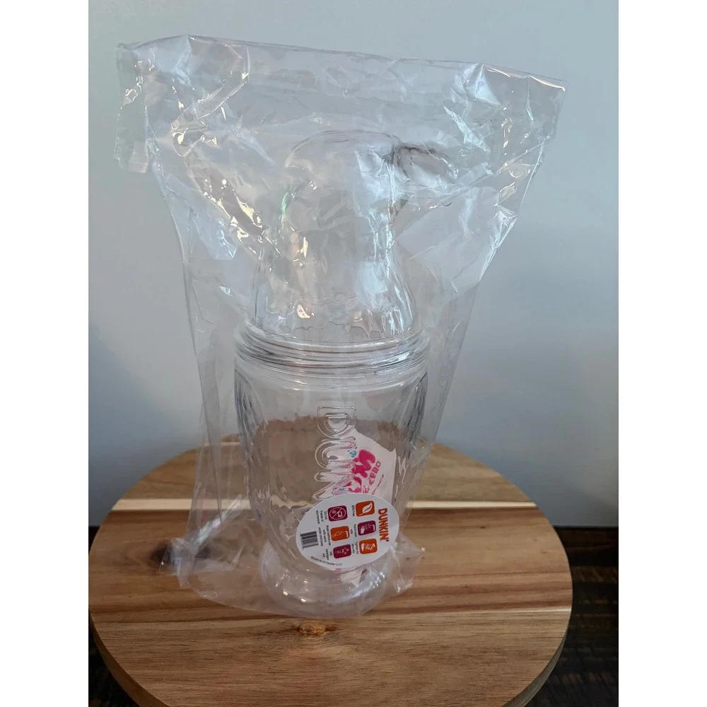 Dunkin 2026 Limited Edition Eagle Cup Tumbler With Sealed Straw NEW